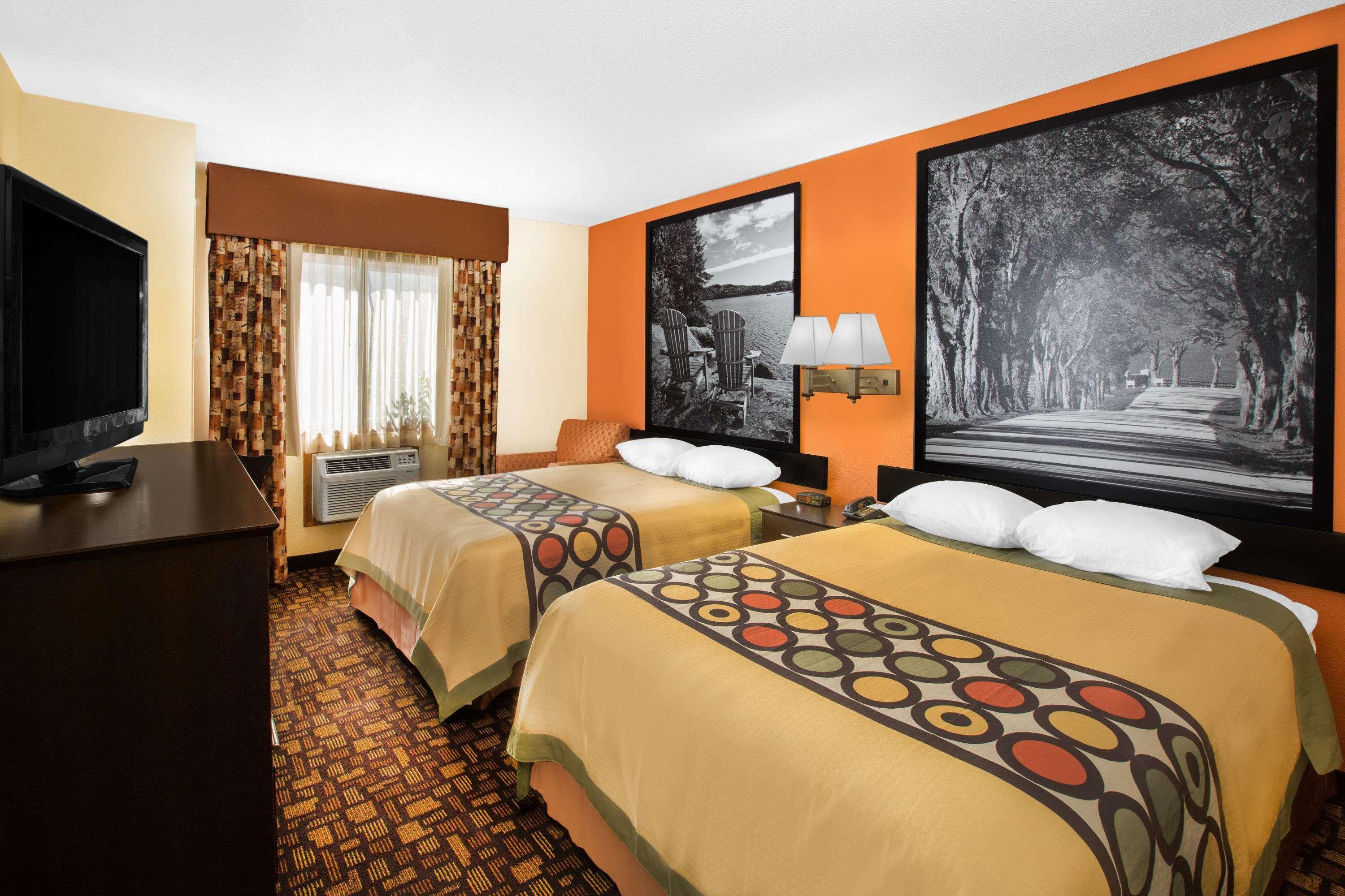 Motel Super 8 By Wyndham Clive Ia Exterior foto